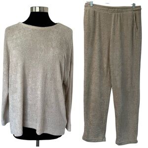 Natori Cream Fuzzy Textured Pajamas Set Top and Pants Size M